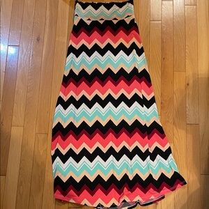 Charlotte russe chevron patterned maxi skirt